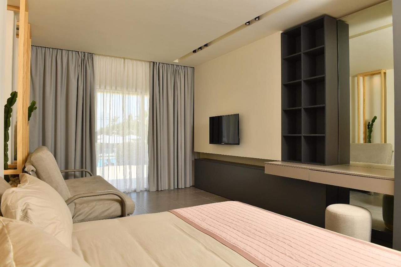 Ocean Blue Beach Resort Jbeil Byblos Exterior foto